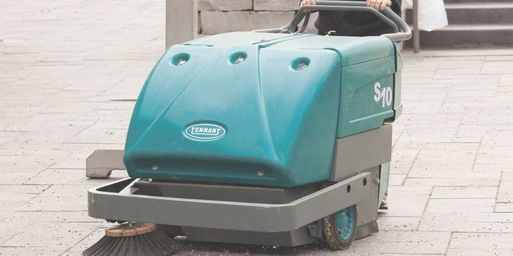 Tennant S10 achterloop-veegmachine